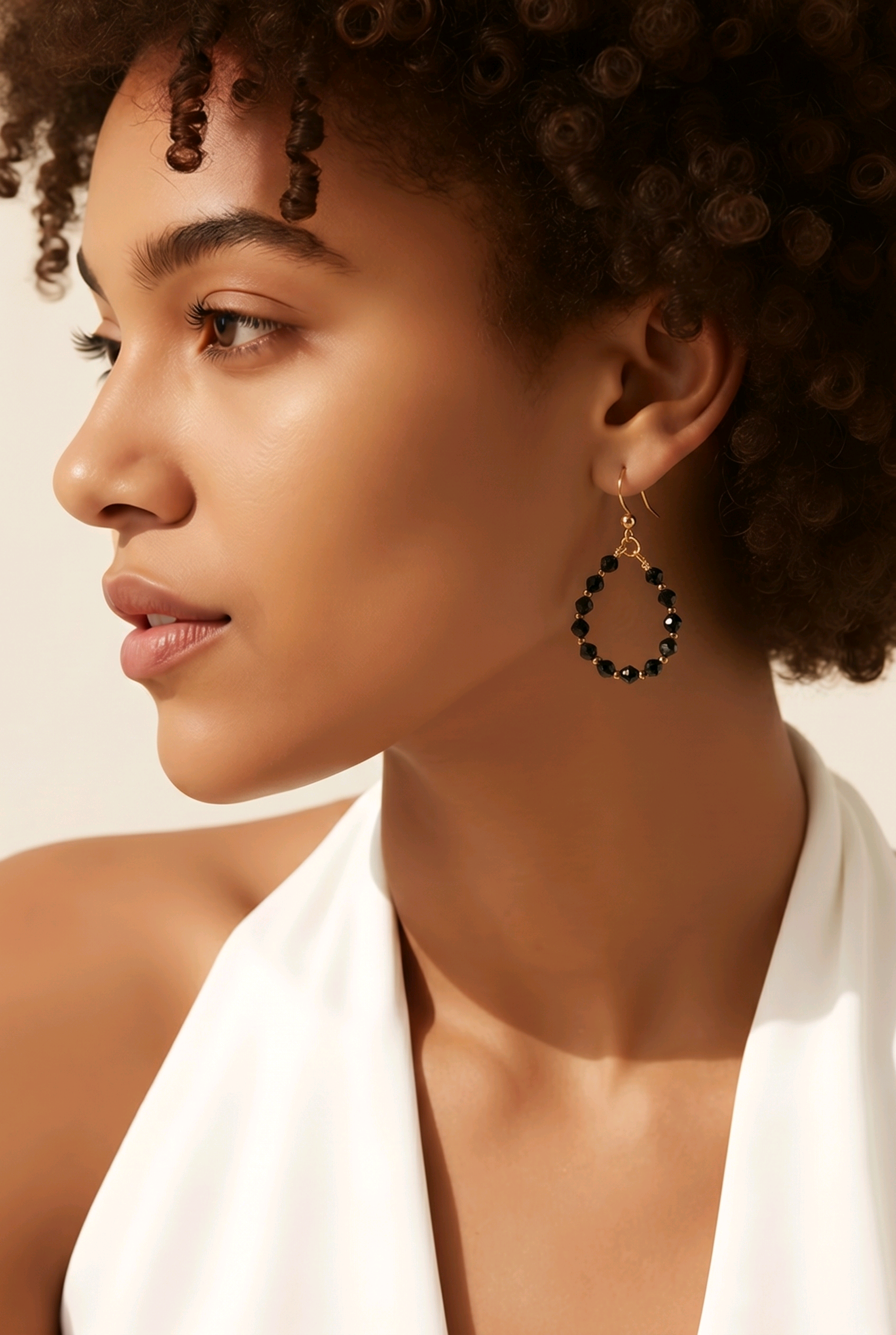 Boucles d'oreilles Pierre de Sable Vert Facettée — Plaqué or 18k, Perles Donut