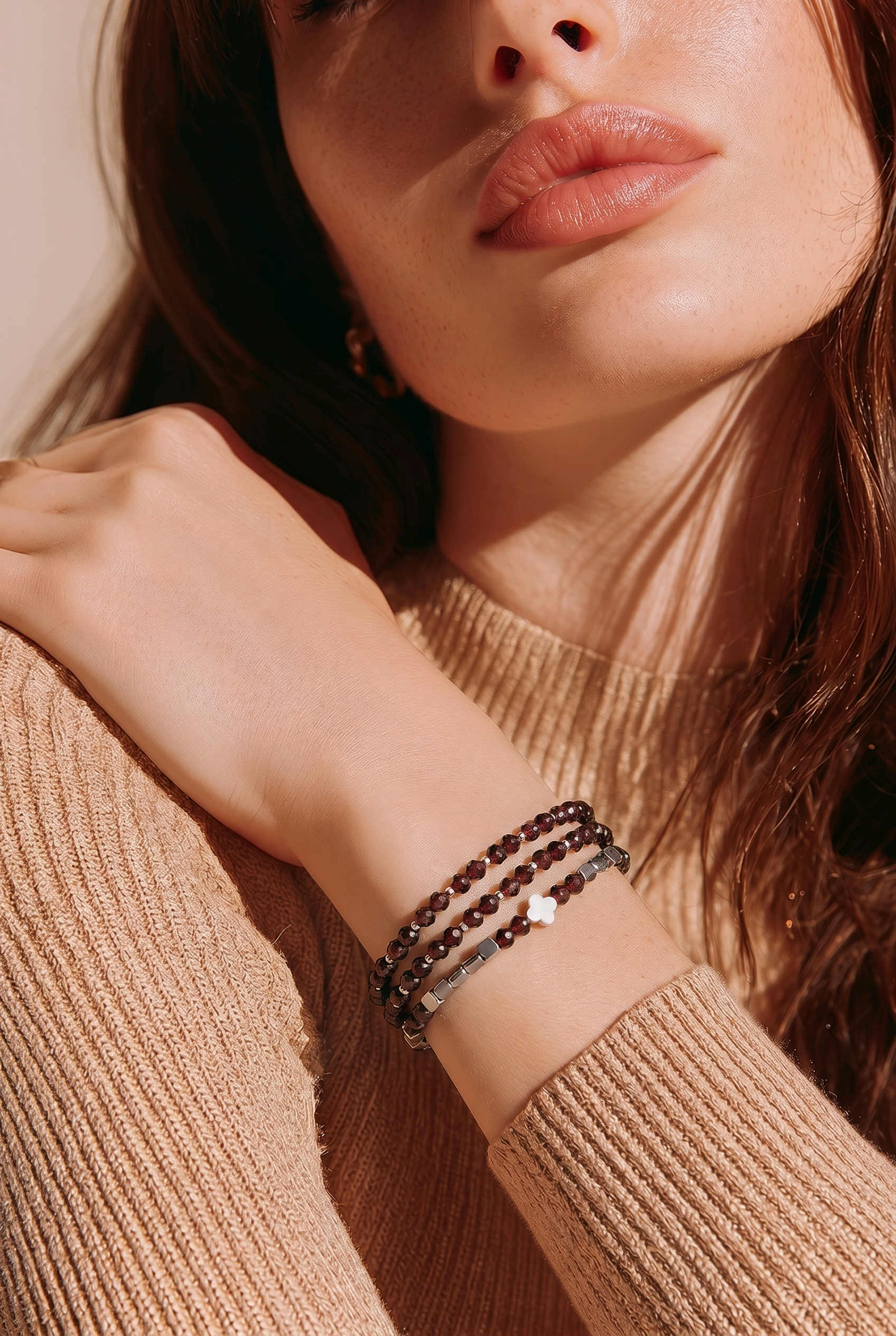 Bracelet Grenat, Hématite et Nacre.